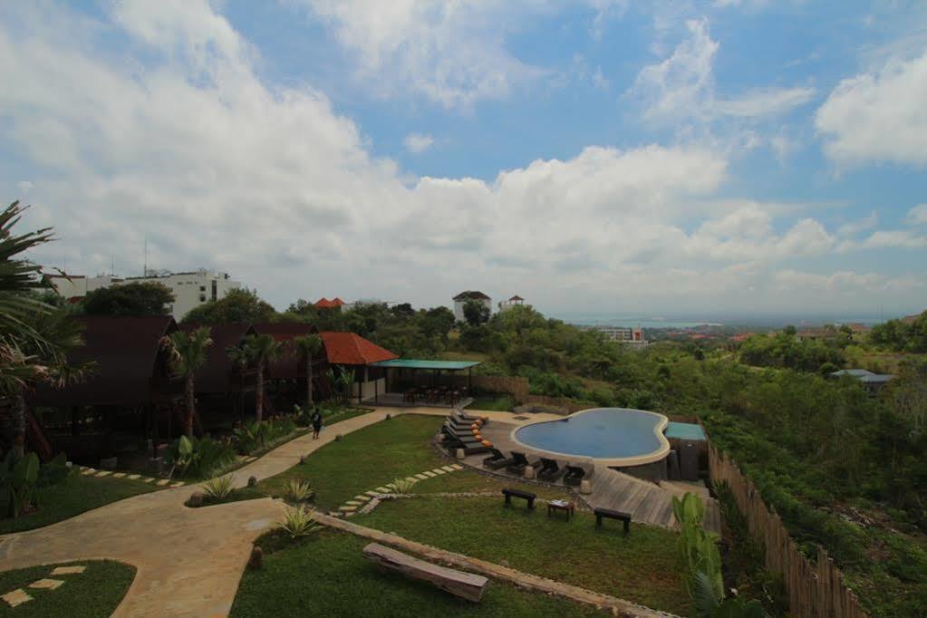 The Kirana Ungasan Villa Jimbaran Екстериор снимка