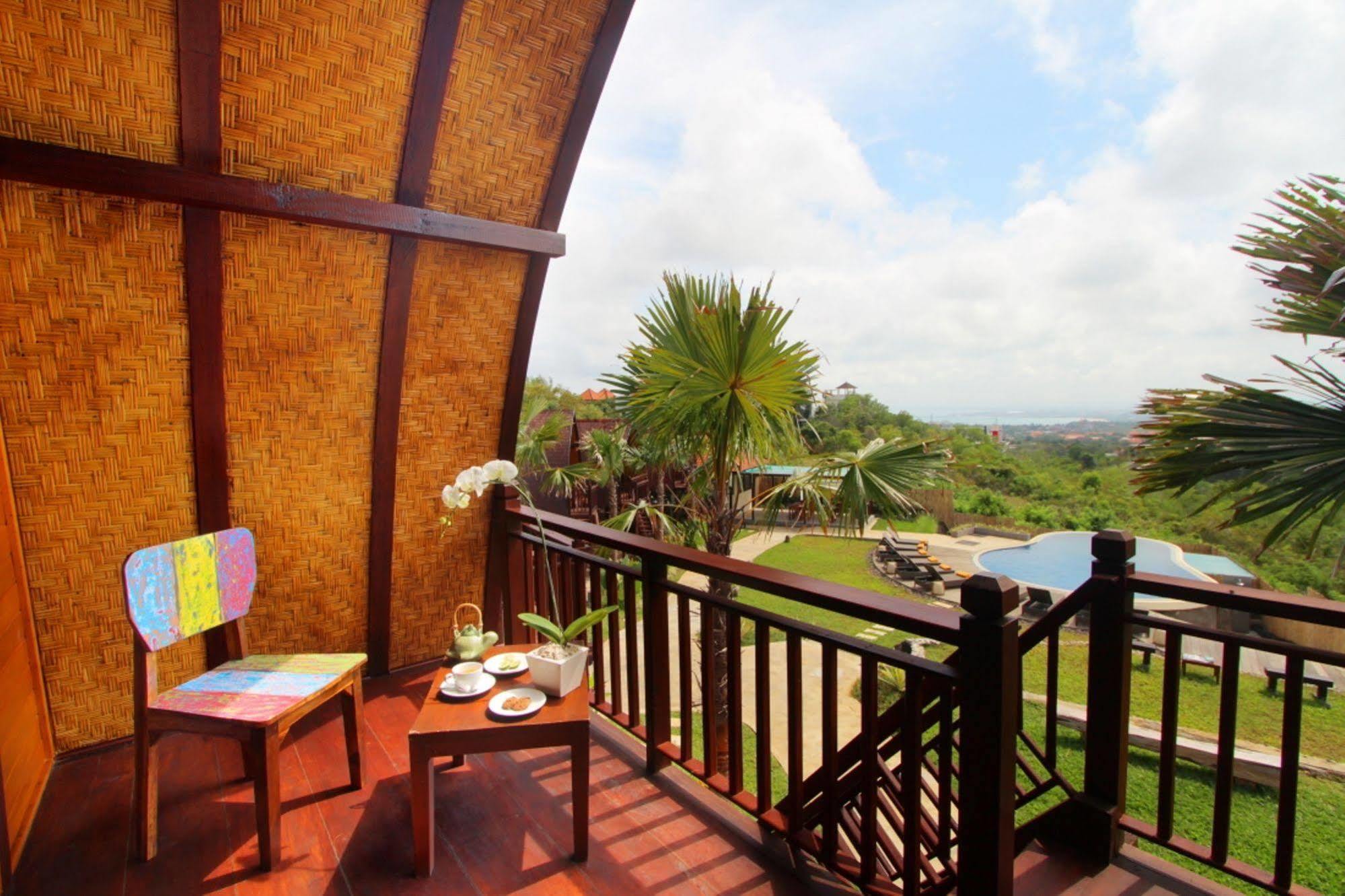 The Kirana Ungasan Villa Jimbaran Екстериор снимка