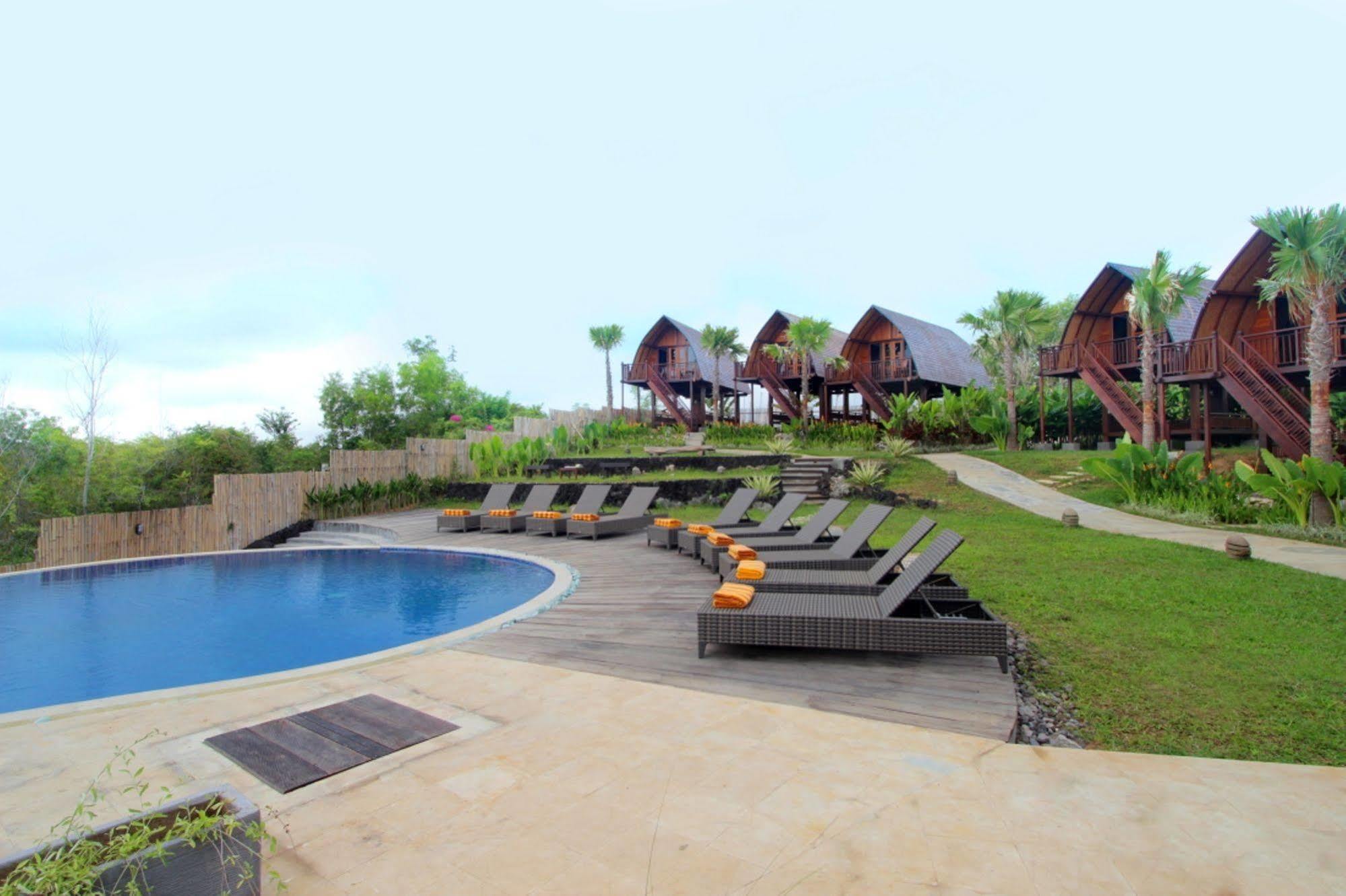 The Kirana Ungasan Villa Jimbaran Екстериор снимка