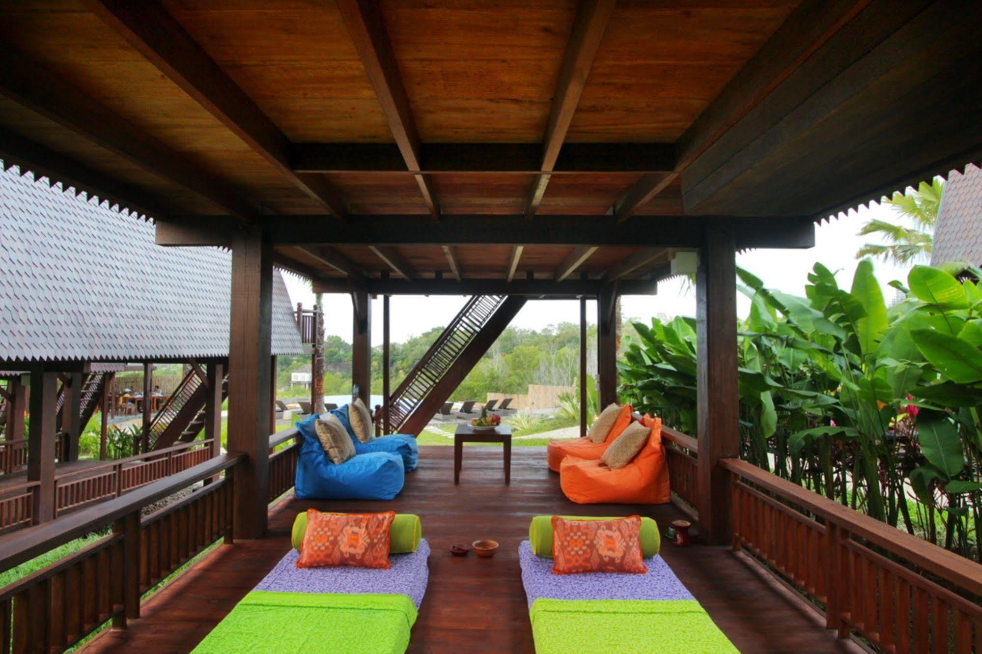 The Kirana Ungasan Villa Jimbaran Екстериор снимка