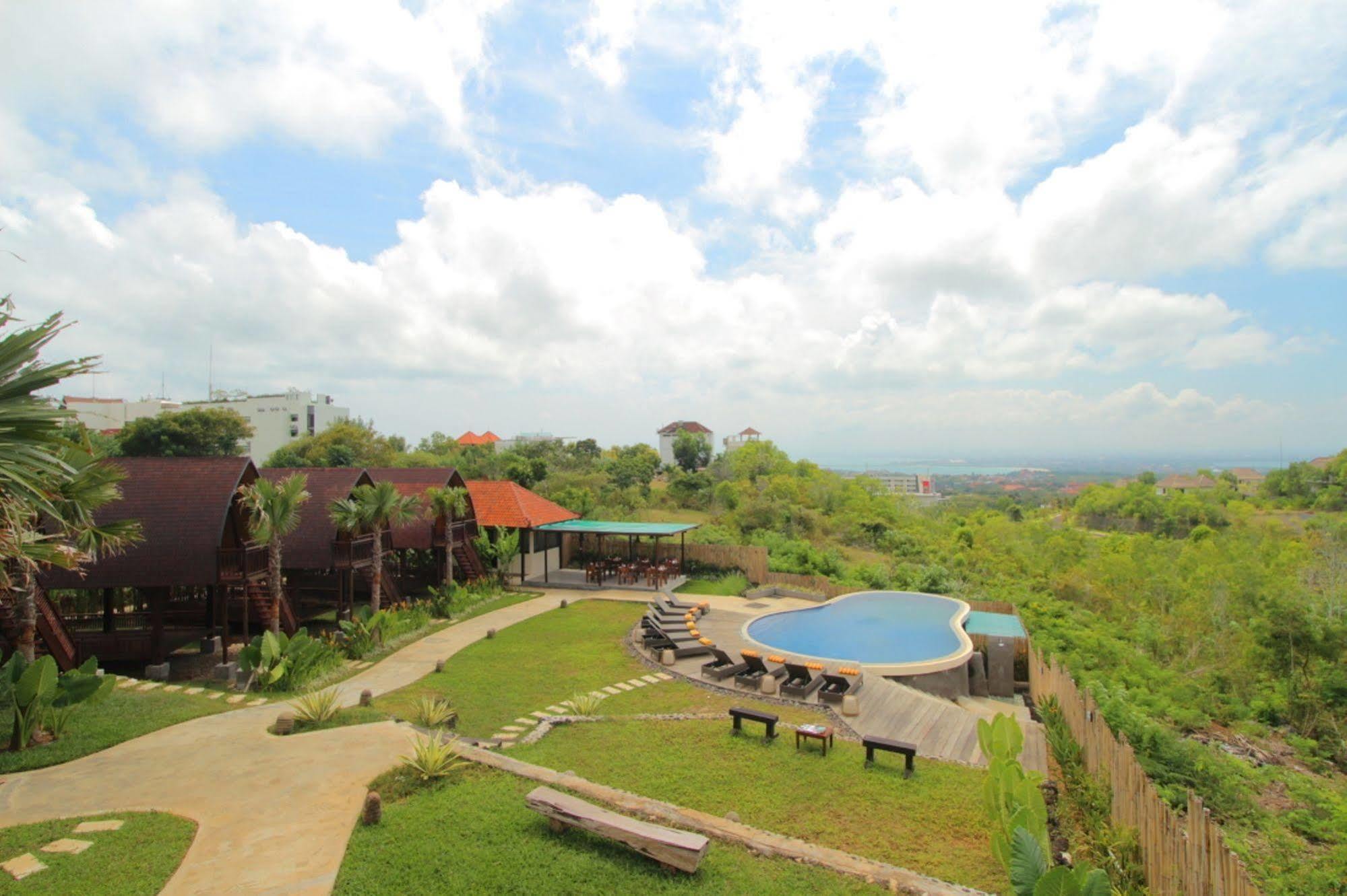 The Kirana Ungasan Villa Jimbaran Екстериор снимка