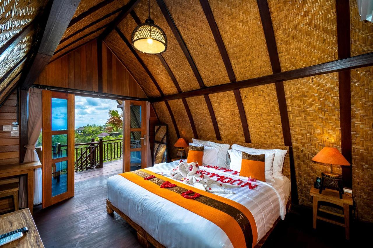 The Kirana Ungasan Villa Jimbaran Екстериор снимка