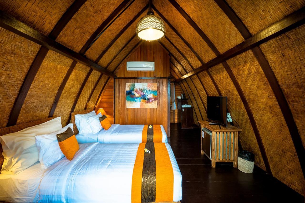 The Kirana Ungasan Villa Jimbaran Екстериор снимка