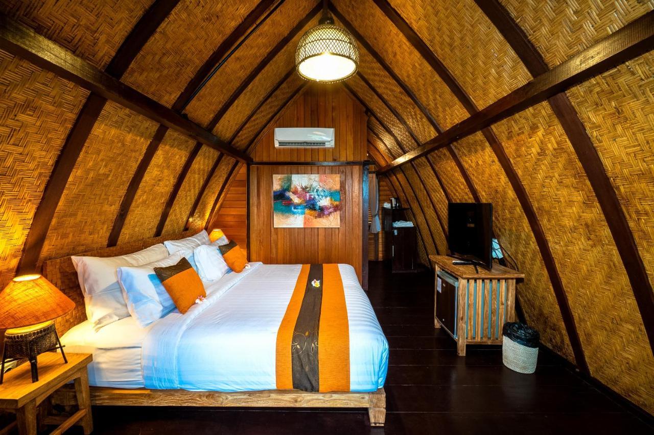 The Kirana Ungasan Villa Jimbaran Екстериор снимка