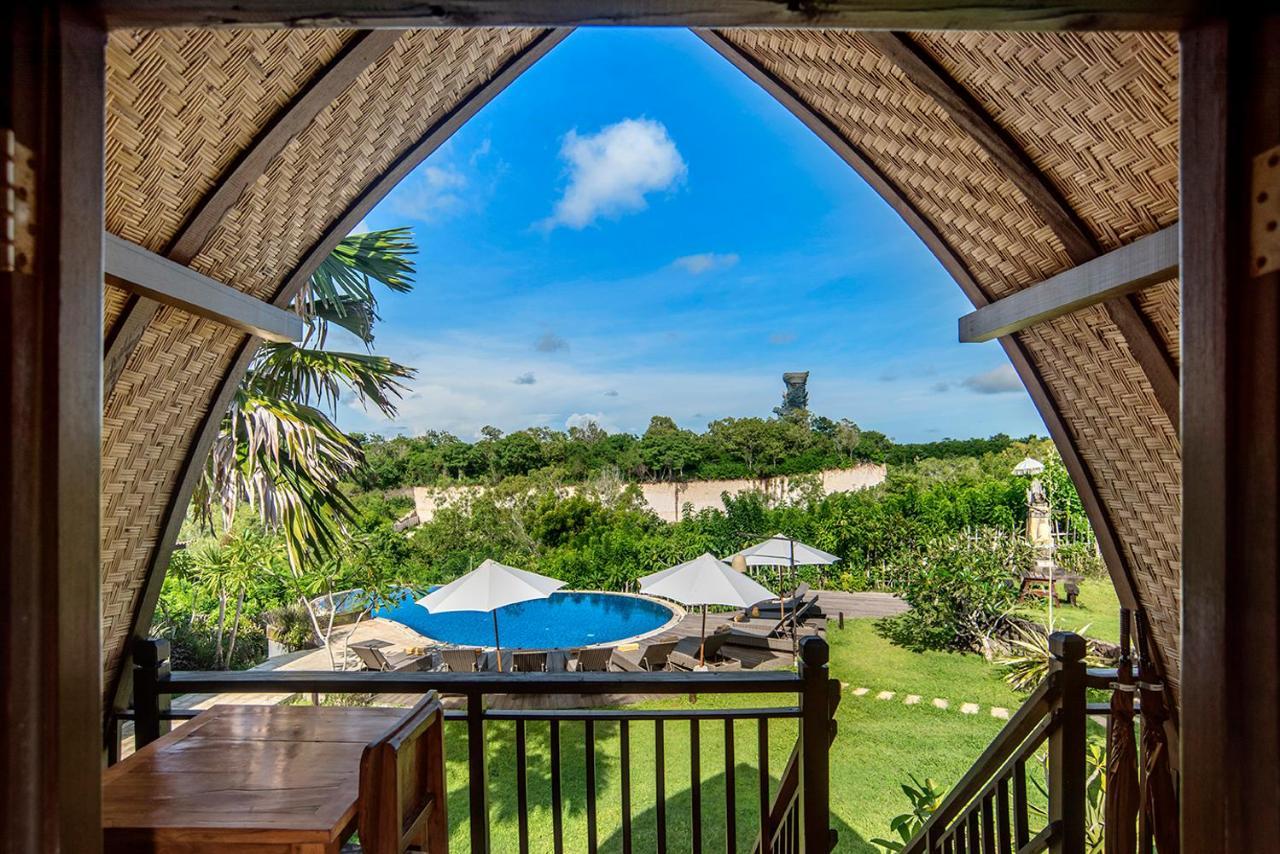 The Kirana Ungasan Villa Jimbaran Екстериор снимка